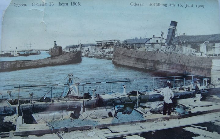 Одесский порт после пожара, лето 1905 года. Почтовая открытка, автор снимка неизвестен.